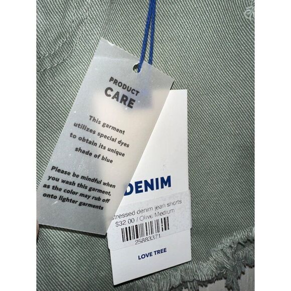 NWT Love Tree Olive Green Distressed Shorts-Destroyed Hem  Size Medium - Picture 9 of 15